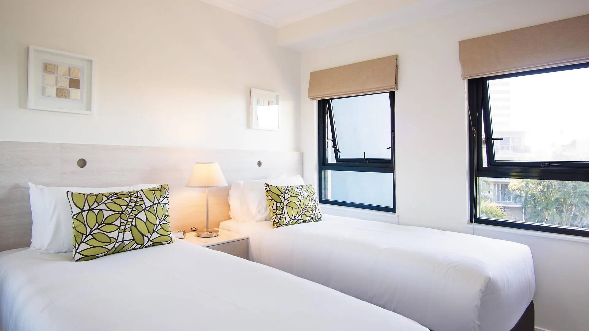 **** Aparthotel Oaks Sunshine Coast Seaforth Resort Alexandra Headland Australia